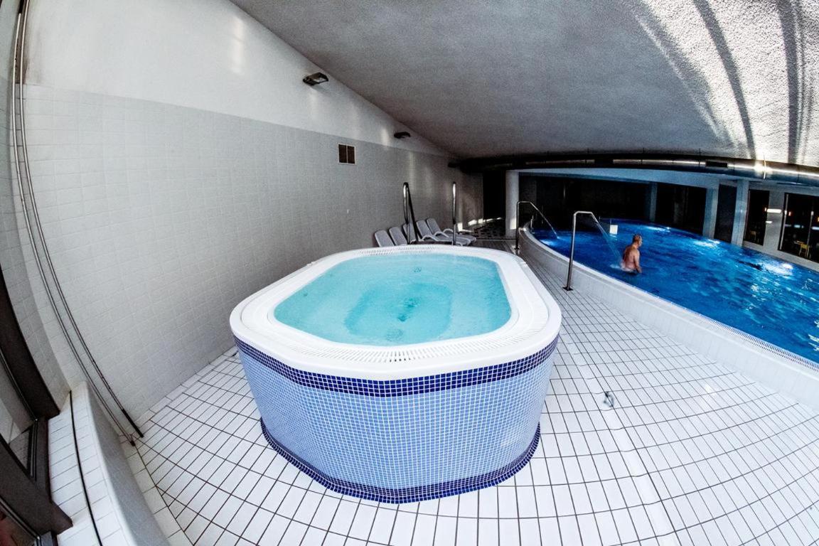 Premium Apartment For Old Town & Jewish Quarter Plus Pool Kraków Zewnętrze zdjęcie